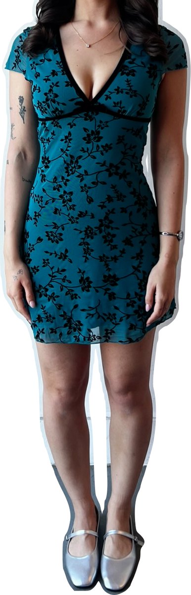 Fitting record: teal floral tea dress with silver flats